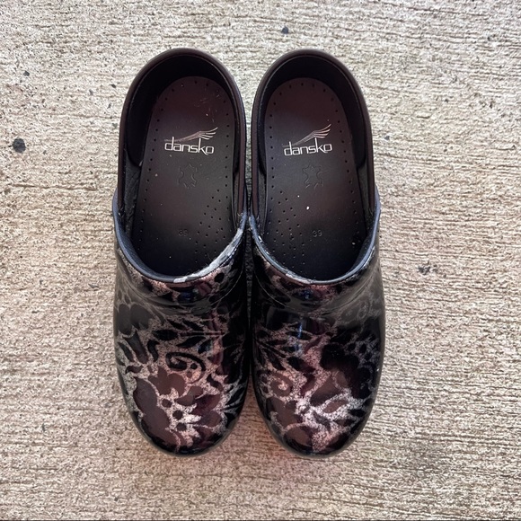 DANSKO CLOGS - NEW & NEVER WORN - Picture 6 of 7
